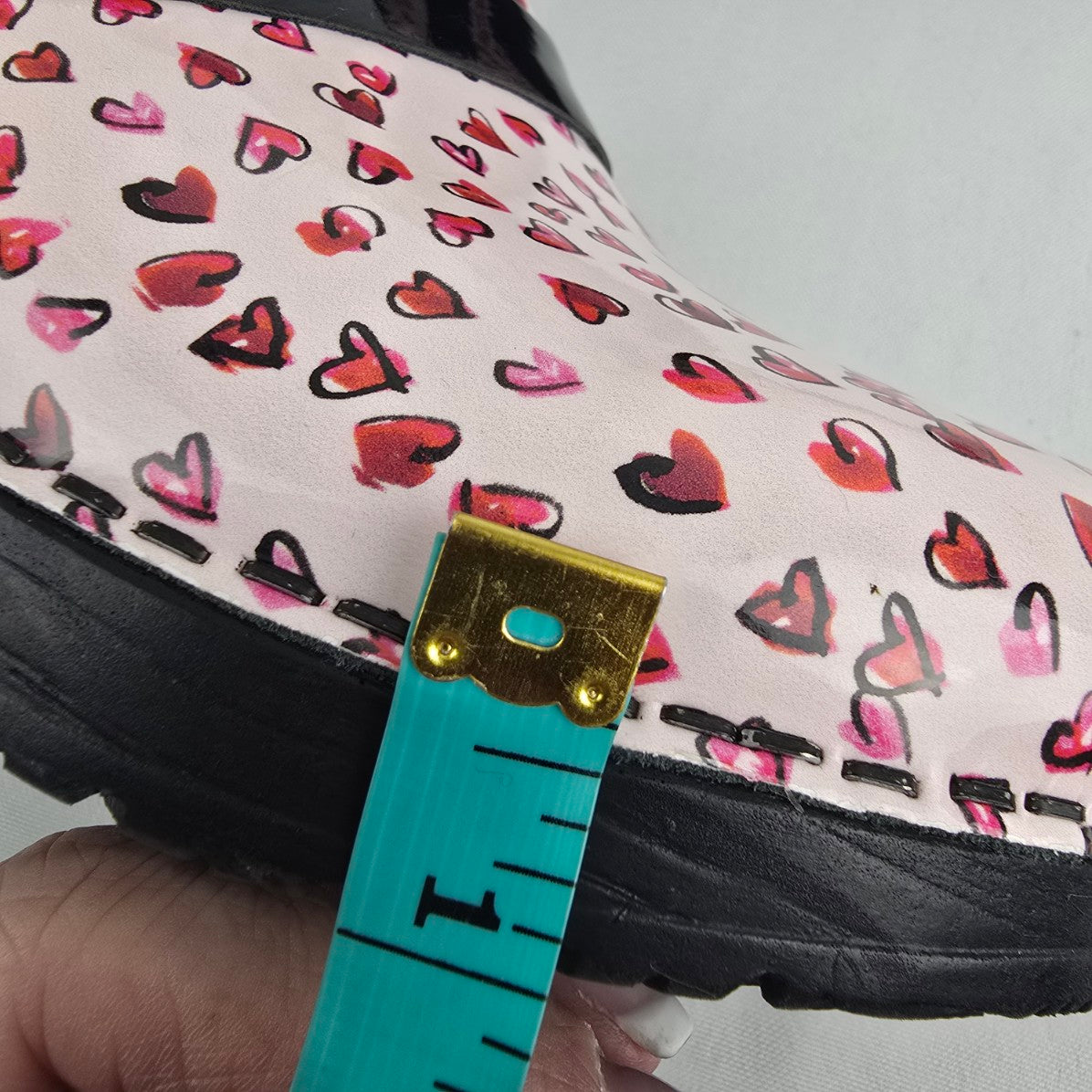 Sanita Koi Pink Heart Print Clog Comfort Shoes Size 7