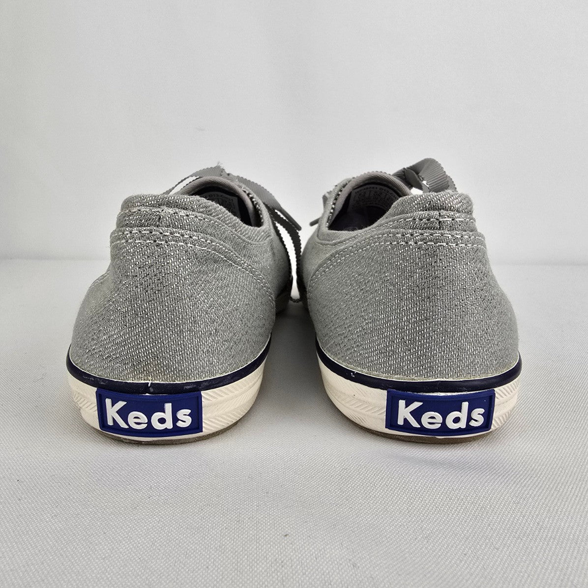 Keds Grey Metallic Lace Up Runners Size 8.5