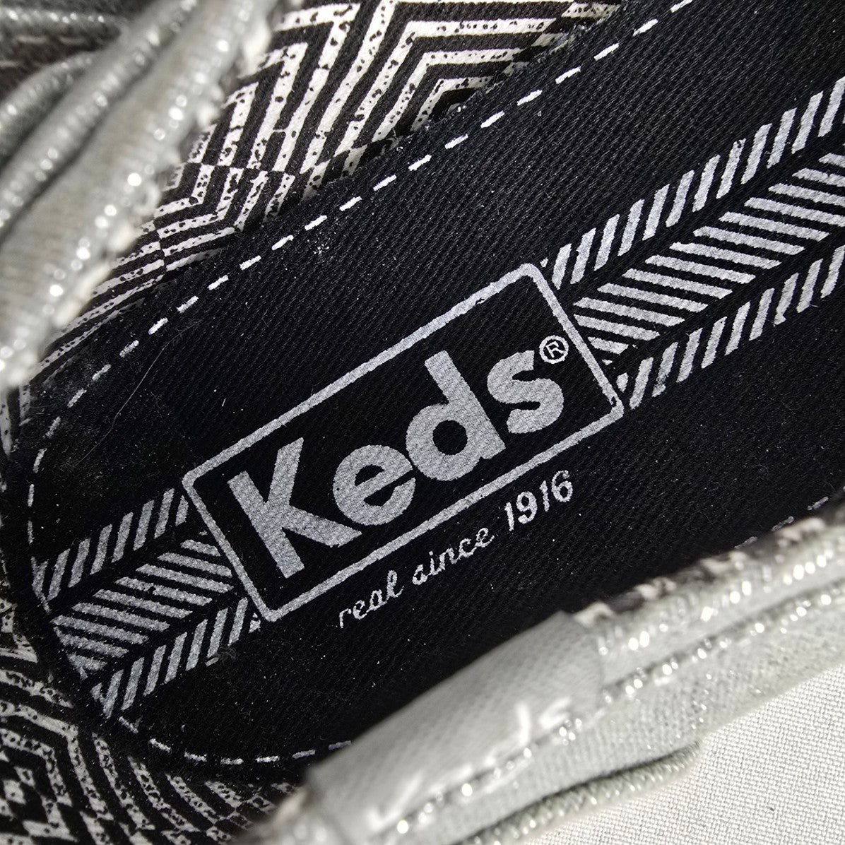 Keds Grey Metallic Lace Up Runners Size 8.5