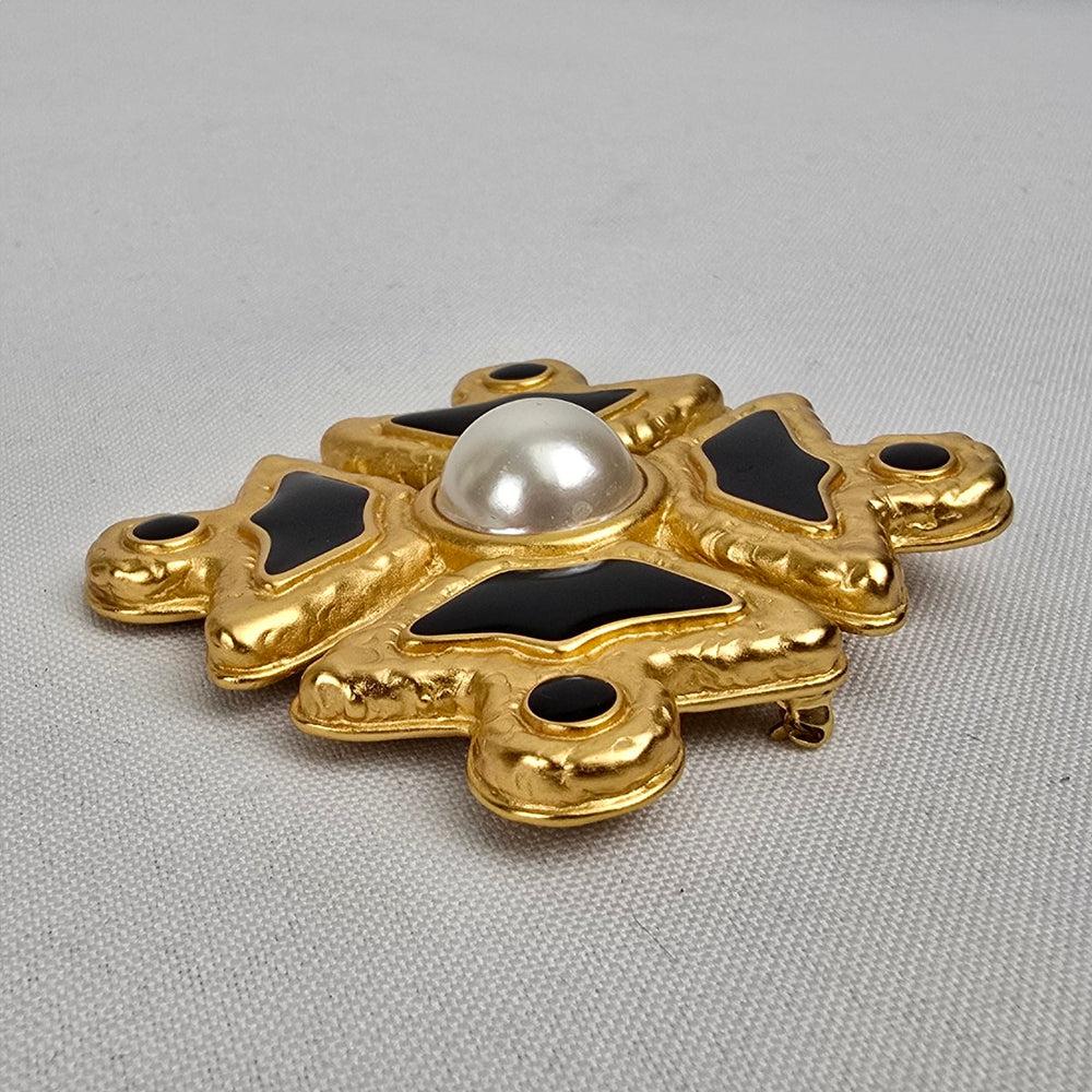 Vintage Anne Klein Maltese Cross Black Enamel And Pearl Brooch