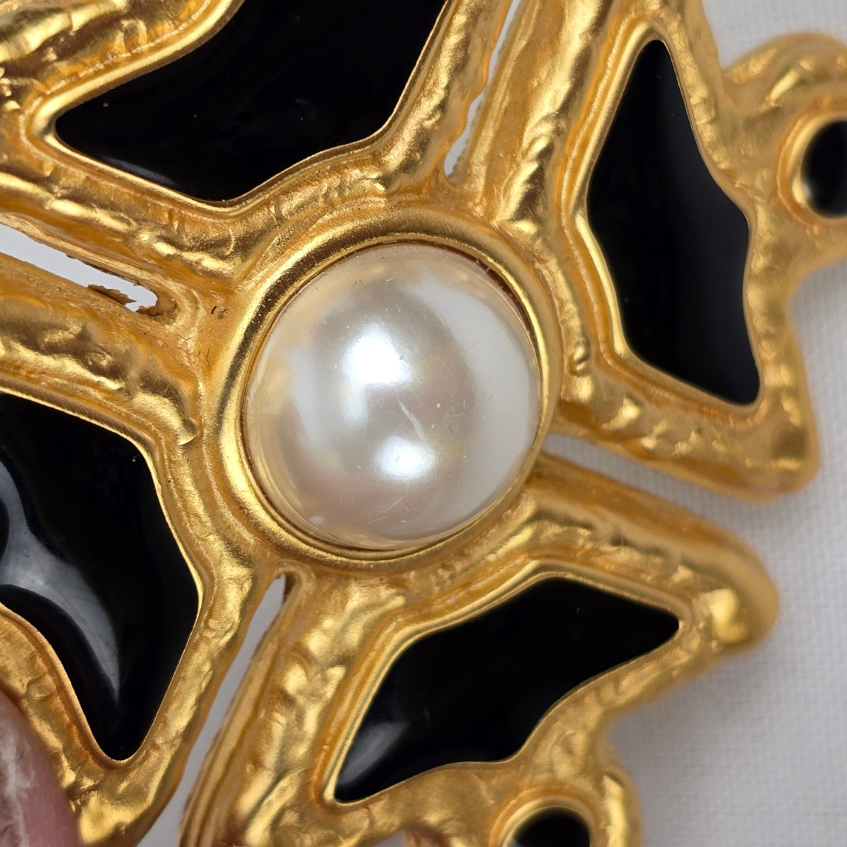 Vintage Anne Klein Maltese Cross Black Enamel And Pearl Brooch