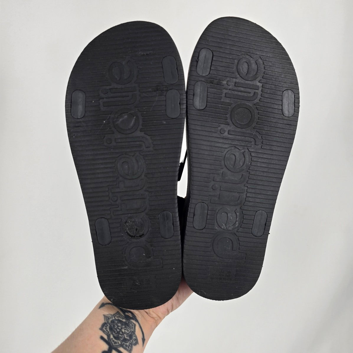 Petite Jolie Black Sandals Size 7