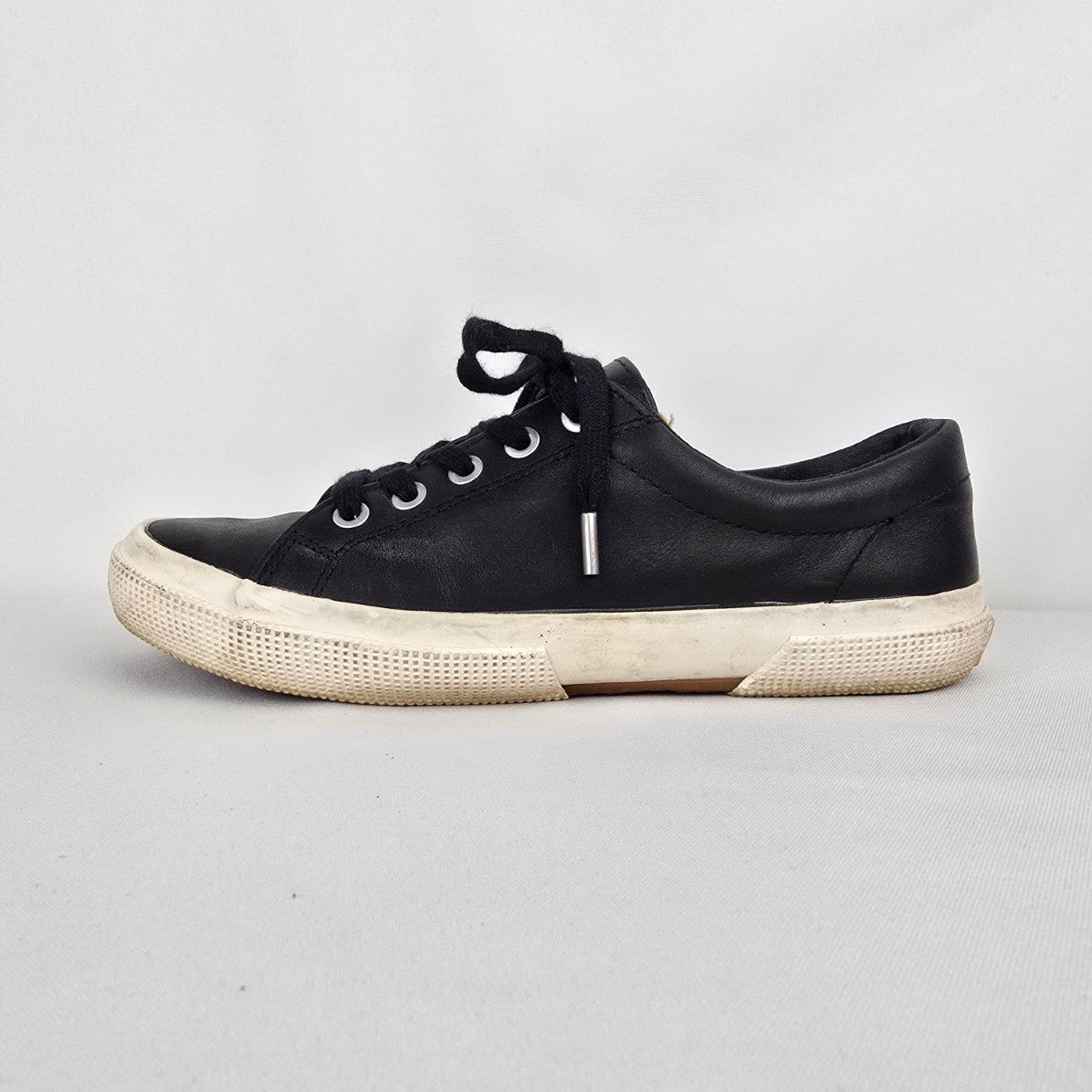 Ralph Lauren Black Leather Lace Up Sneakers Size 7