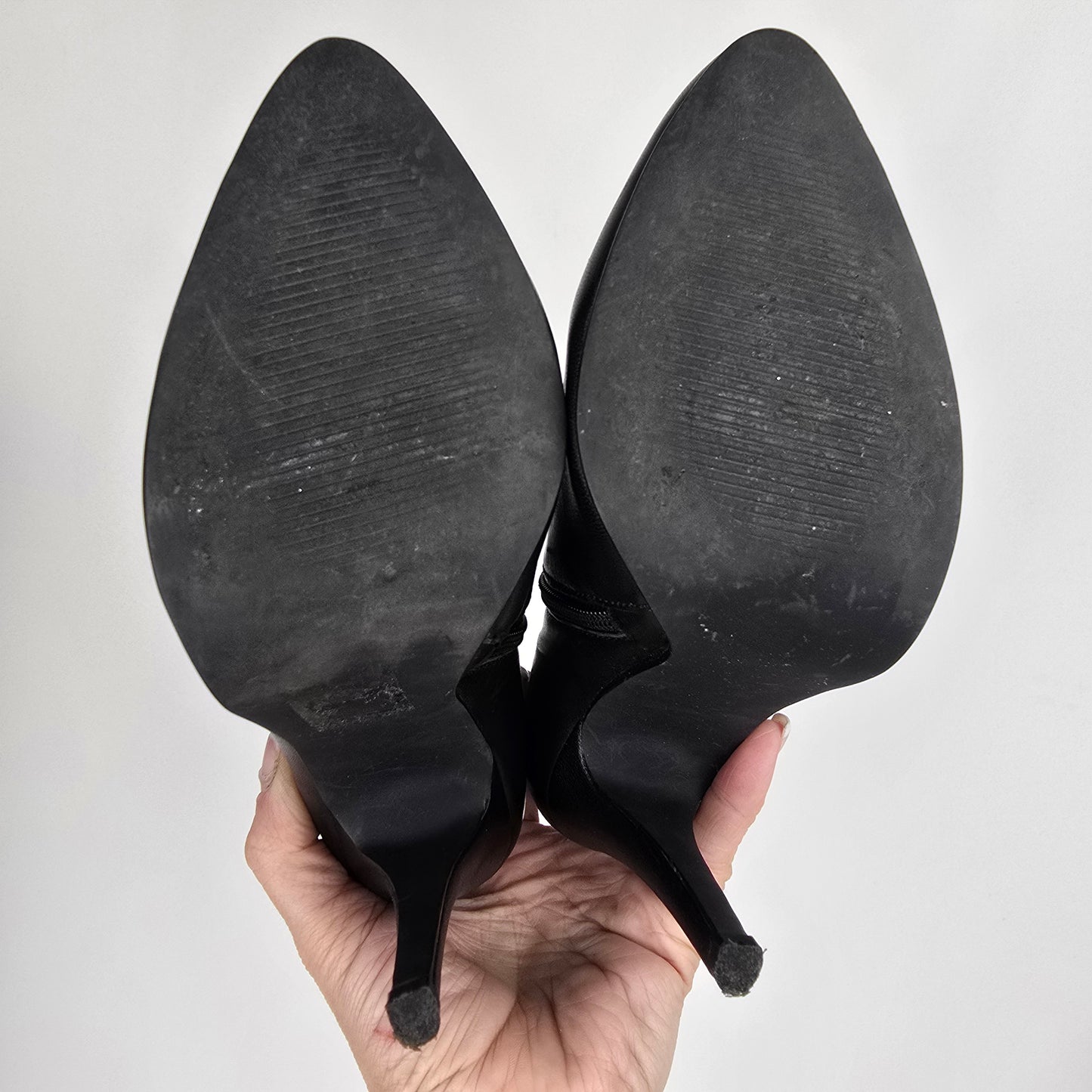 Attitude Stella Black Leather Zipper Ruffle Heeled Boots Size 6