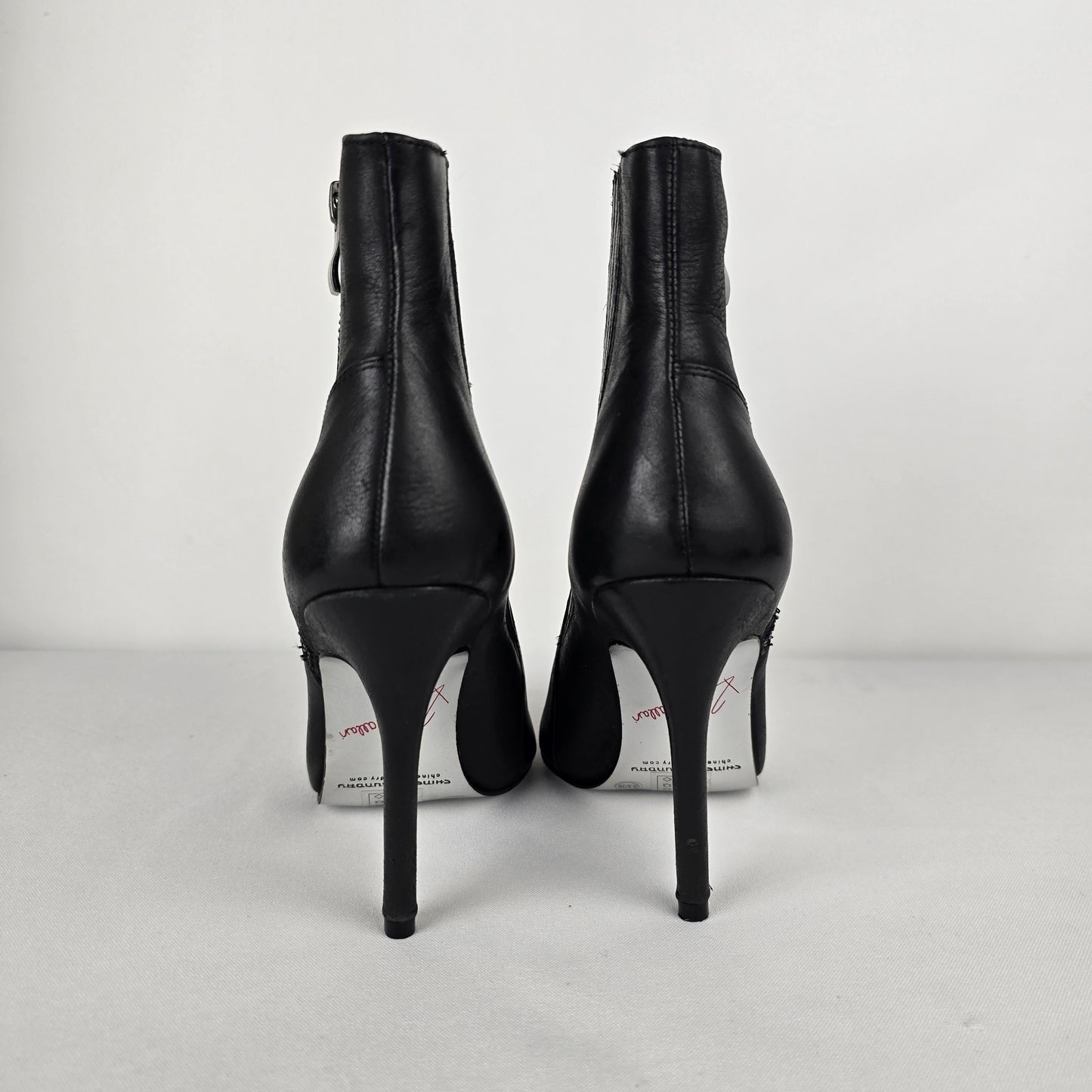 Chinese Laundry Kristin Cavallari Black Leather Heeled Booties Size 5.5