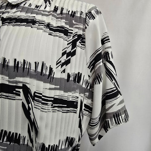 Vintage Maurzia White Stripped Pleated Button Back Blouse Size M/L