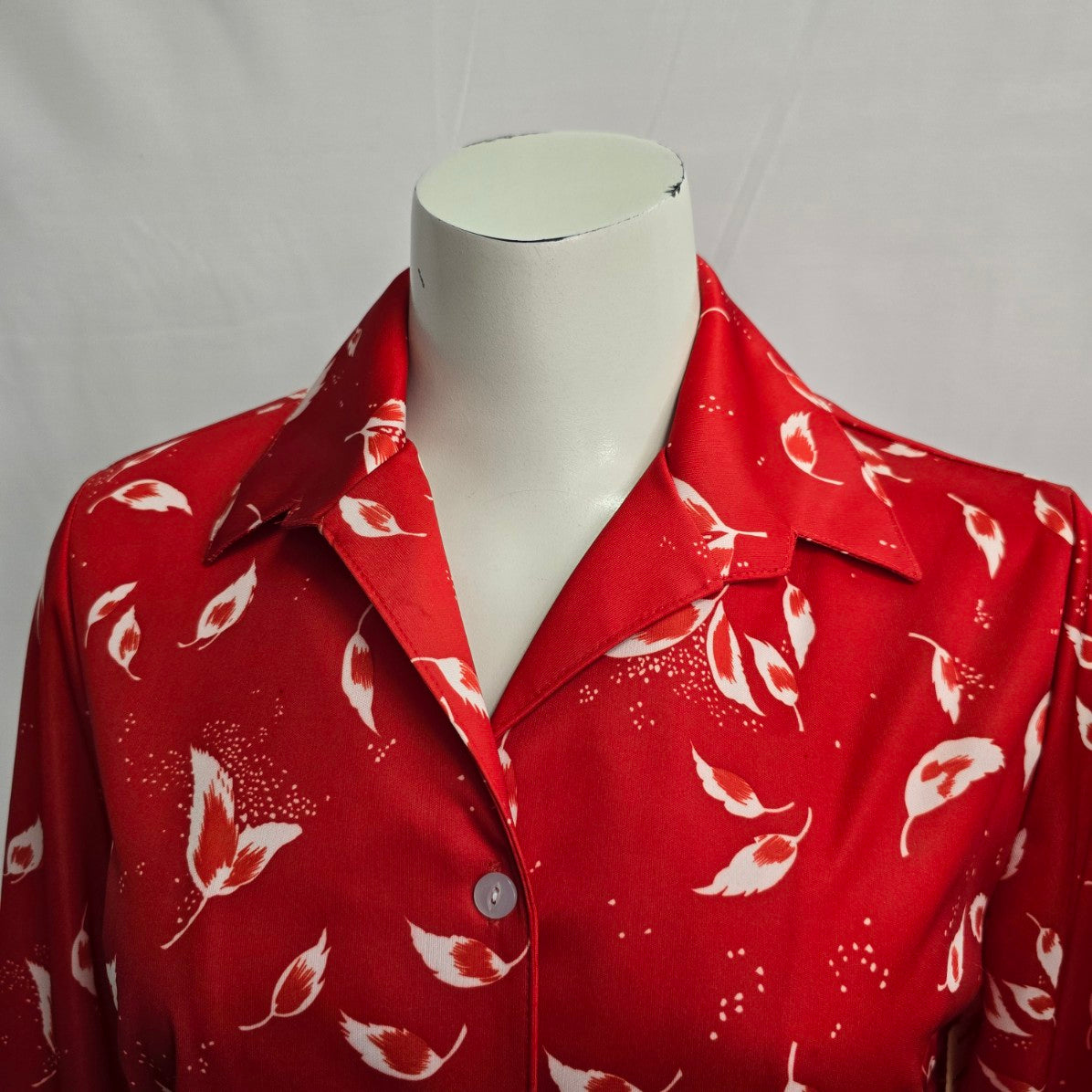 Vintage Sears Red Feather Print Button Up Collared Blouse Size L
