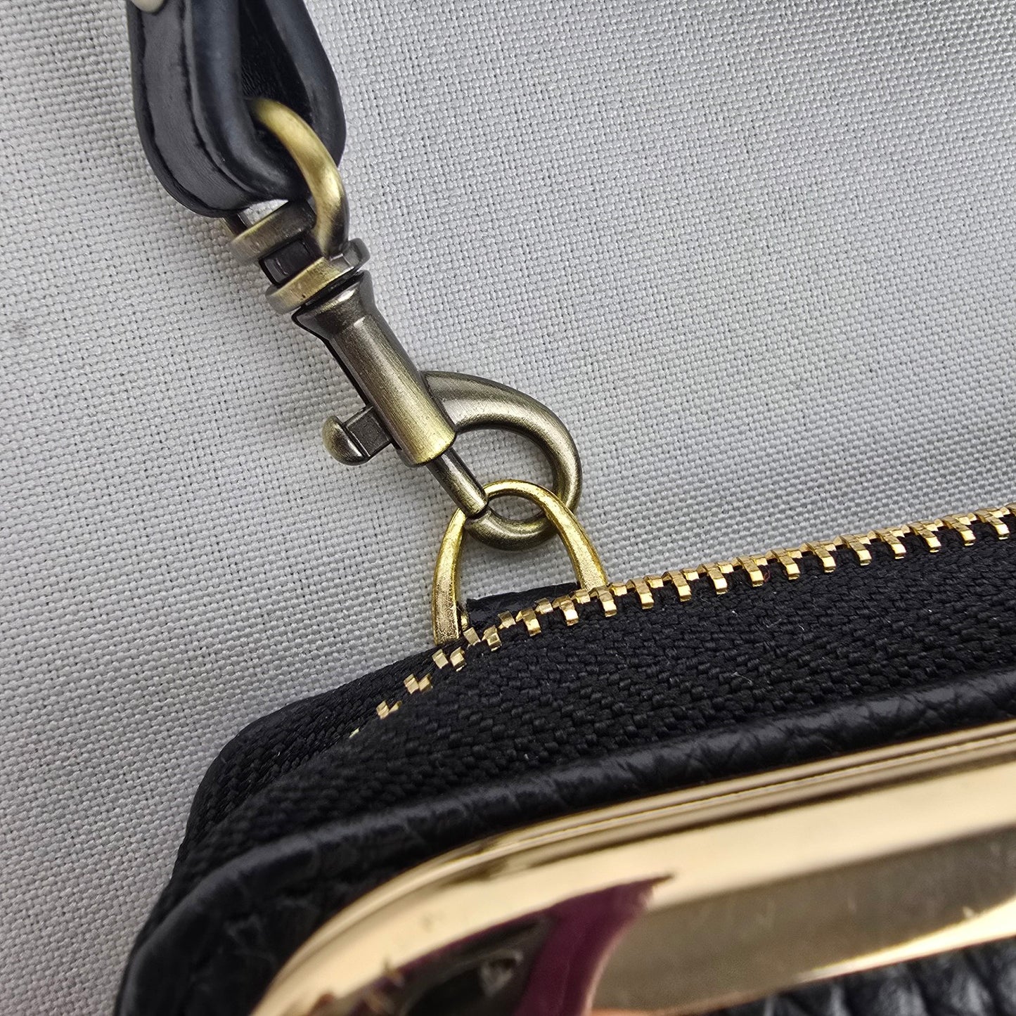 Carr Ken Black Vegan Leather Wallet Crossbody Purse