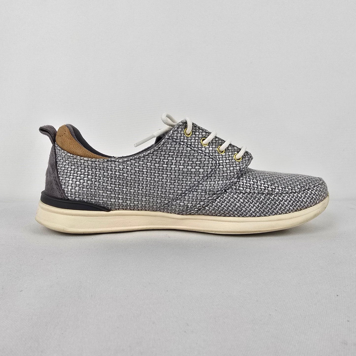 Reef Grey Knit Lace Up Sneakers Size 7