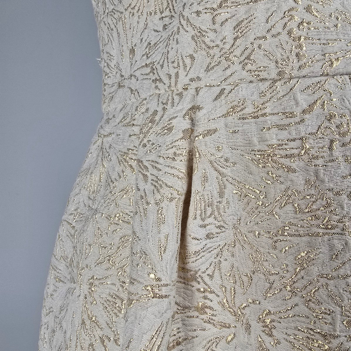Jessica Howard Cream Ruffle Sheath Dress Size 6