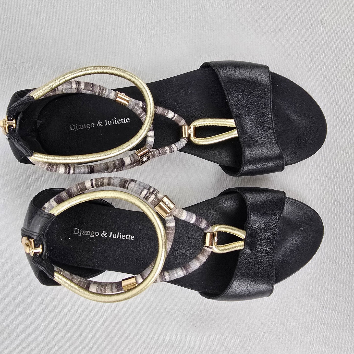 Django & Juliette Black Leather Gladiator Sandals Size 7