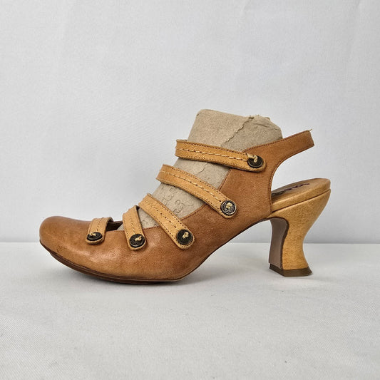 Gold Button Brown Leather Heeled Shoes Size 6.5