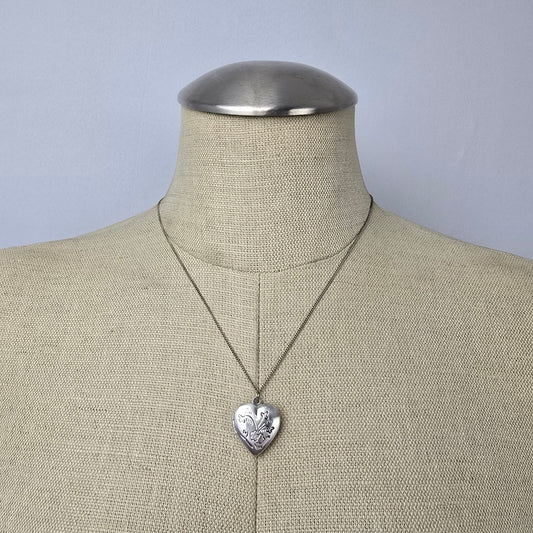 Vintage Silver Tone Floral Etched Heart Pendant Necklace