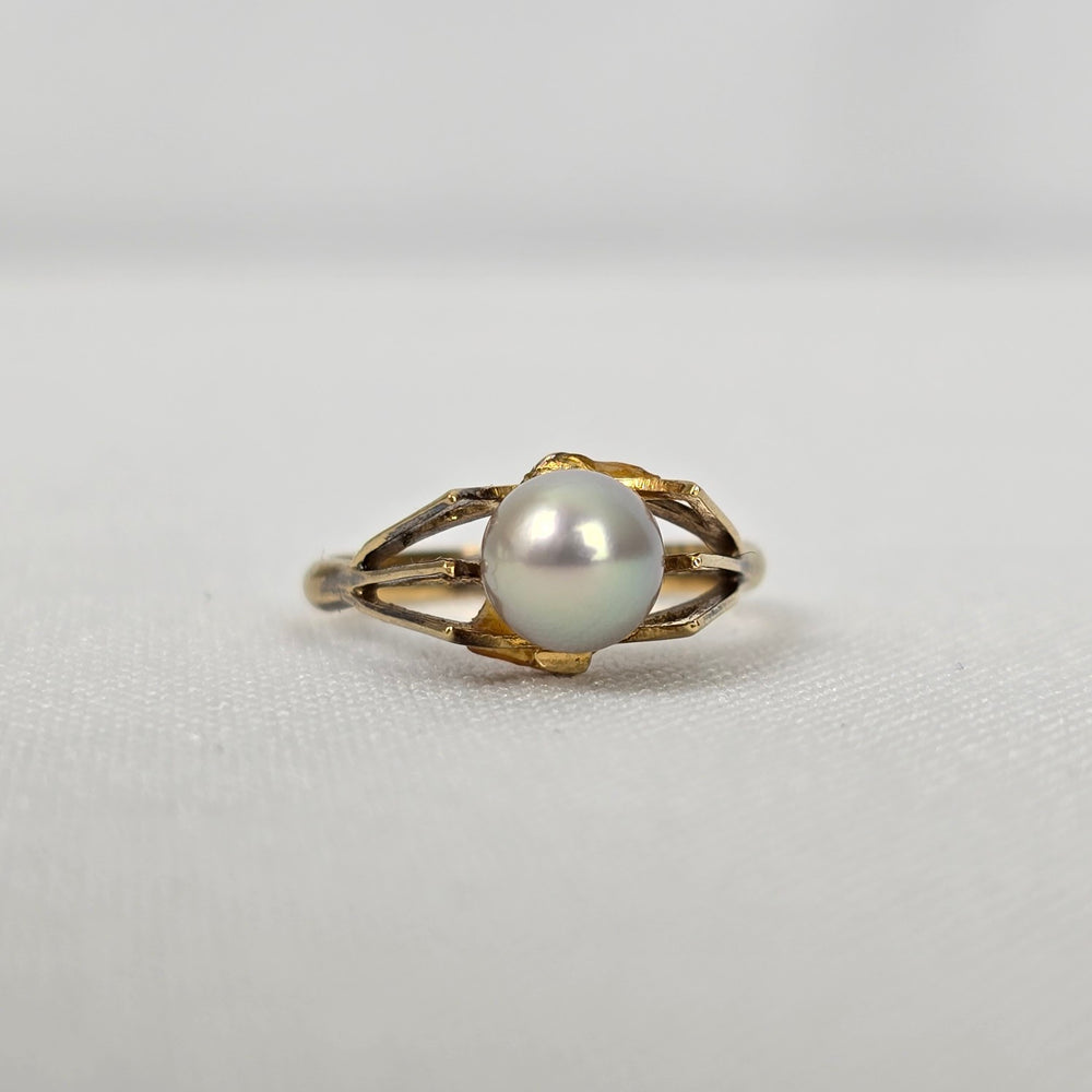 Vintage 14KGE Faux Pearl Ring Size 4.5