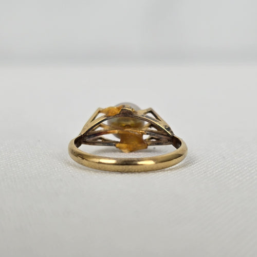 Vintage 14KGE Faux Pearl Ring Size 4.5