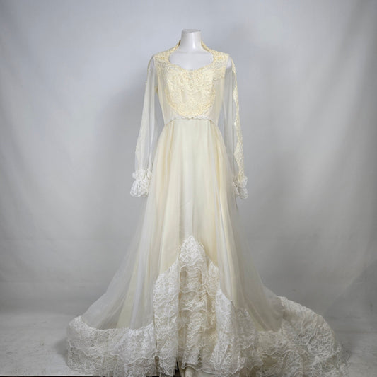 Vintage Bridallue Cream Ruffle Lace Wedding Gown Size S