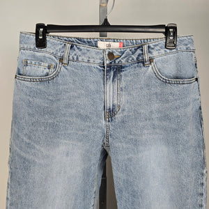 Cabi Jeans 100% bf Light Wash Distressed Denim Jeans Size 10