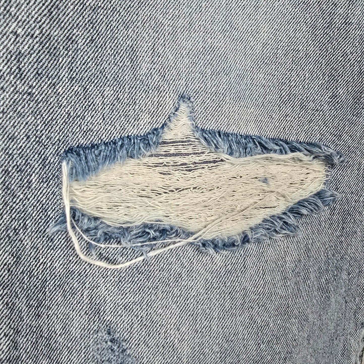 Cabi Jeans 100% bf Light Wash Distressed Denim Jeans Size 10