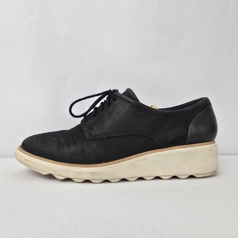 Collection By Clarks Black Lace Up Shoes Size 7.5