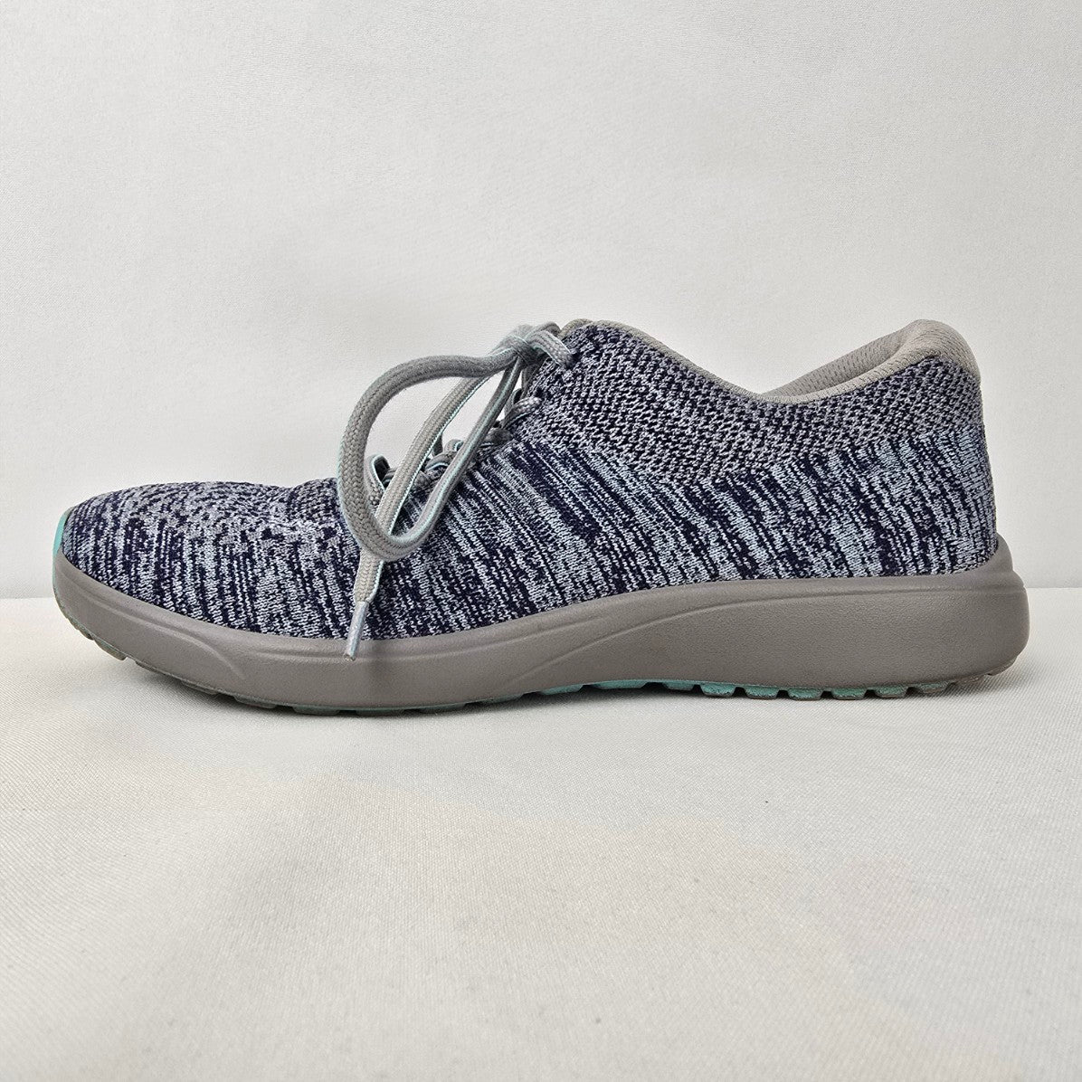 TRAQ by Alegria Blue Goalz Sneaker Size 9