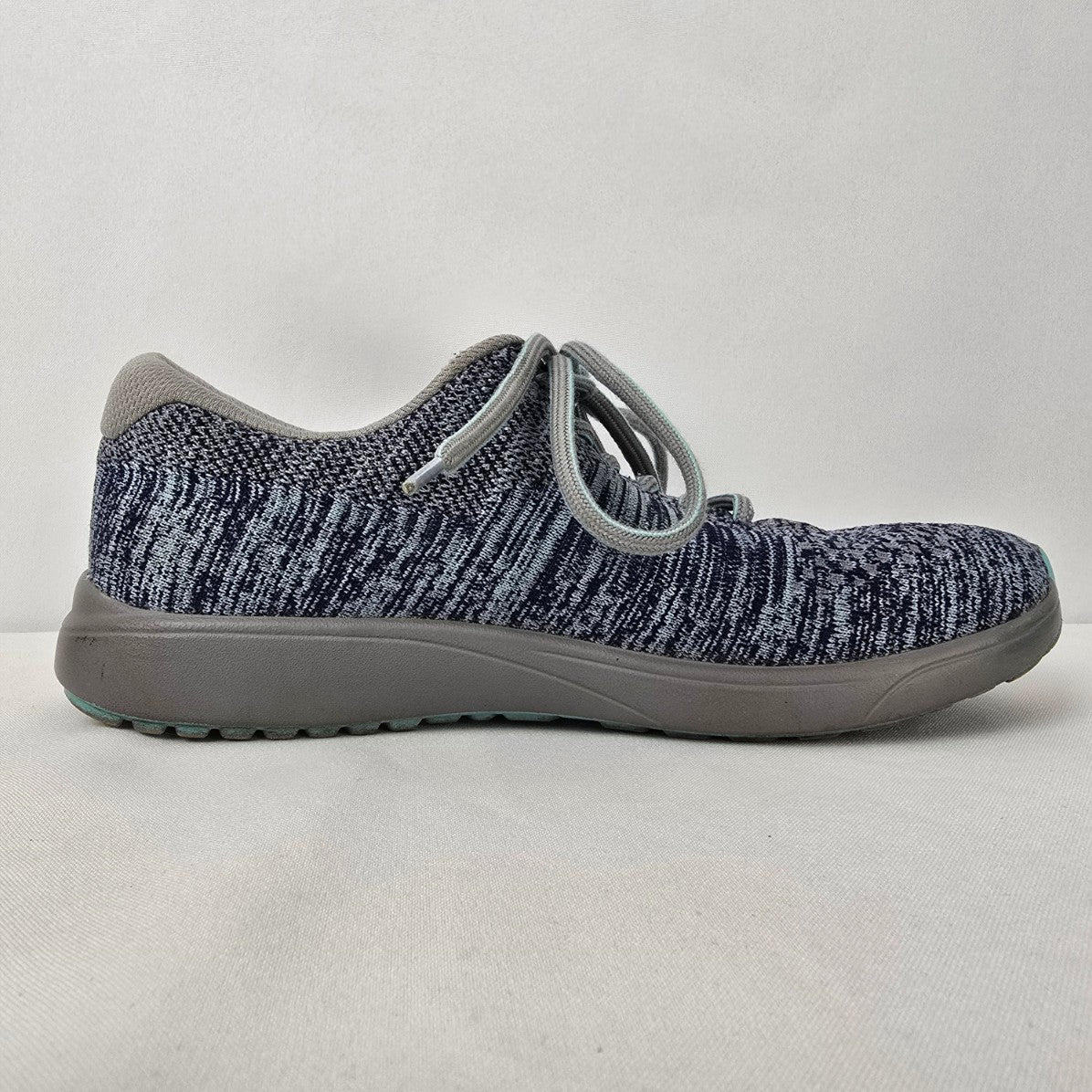 TRAQ by Alegria Blue Goalz Sneaker Size 9