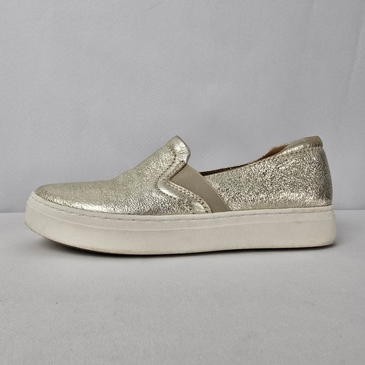 Naturalizer Gold Slip On Shoes Size 8