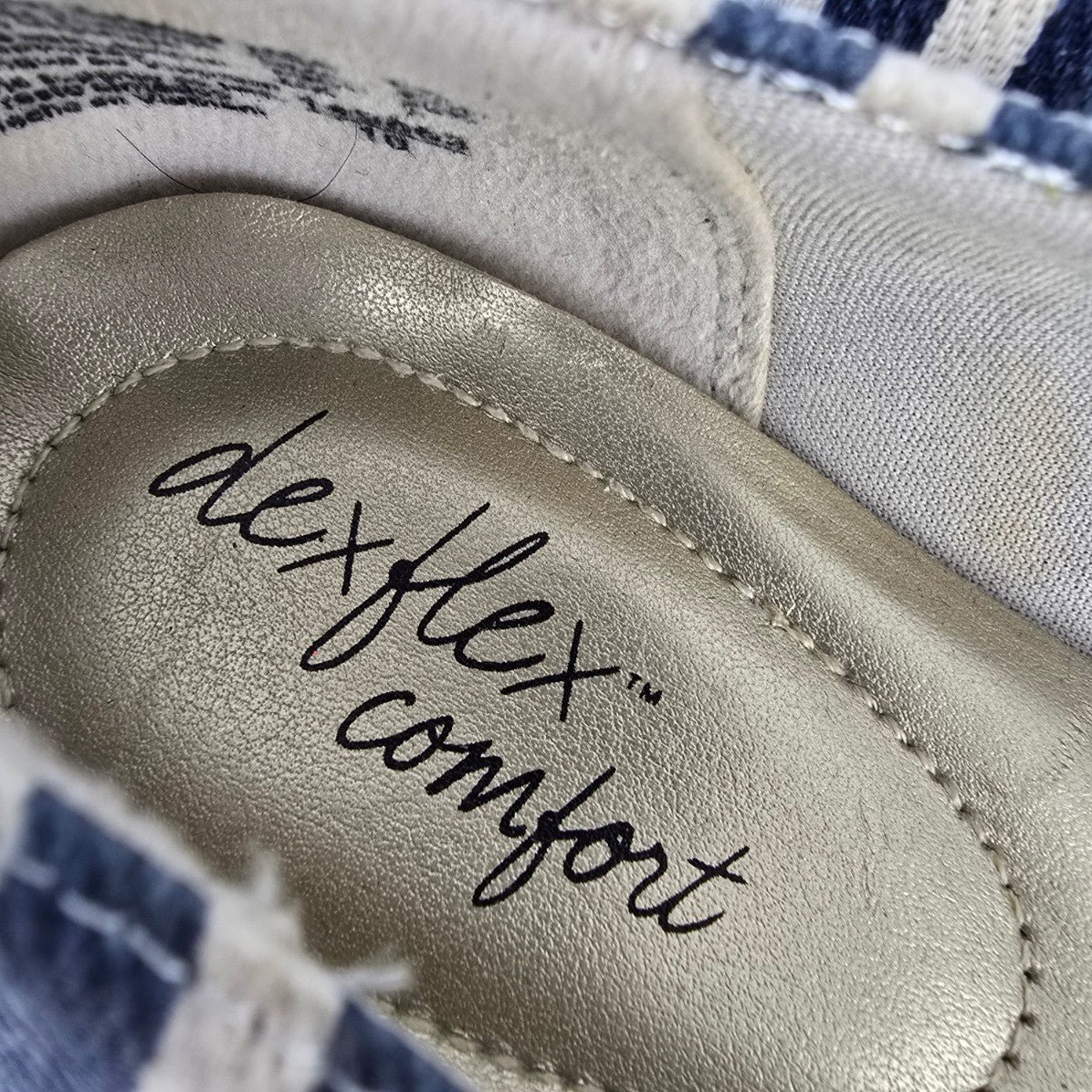 Dexflex Comfort Navy Blue Stripped Low Heel Wedge Shoes Size 8.5