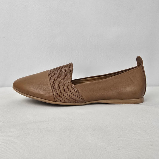 Bueno Brown Leather Ballet Flats Size 6.5
