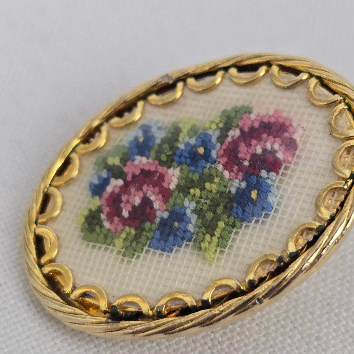 Vintage Gold Tone Embroidered Flower Cameo Brooch