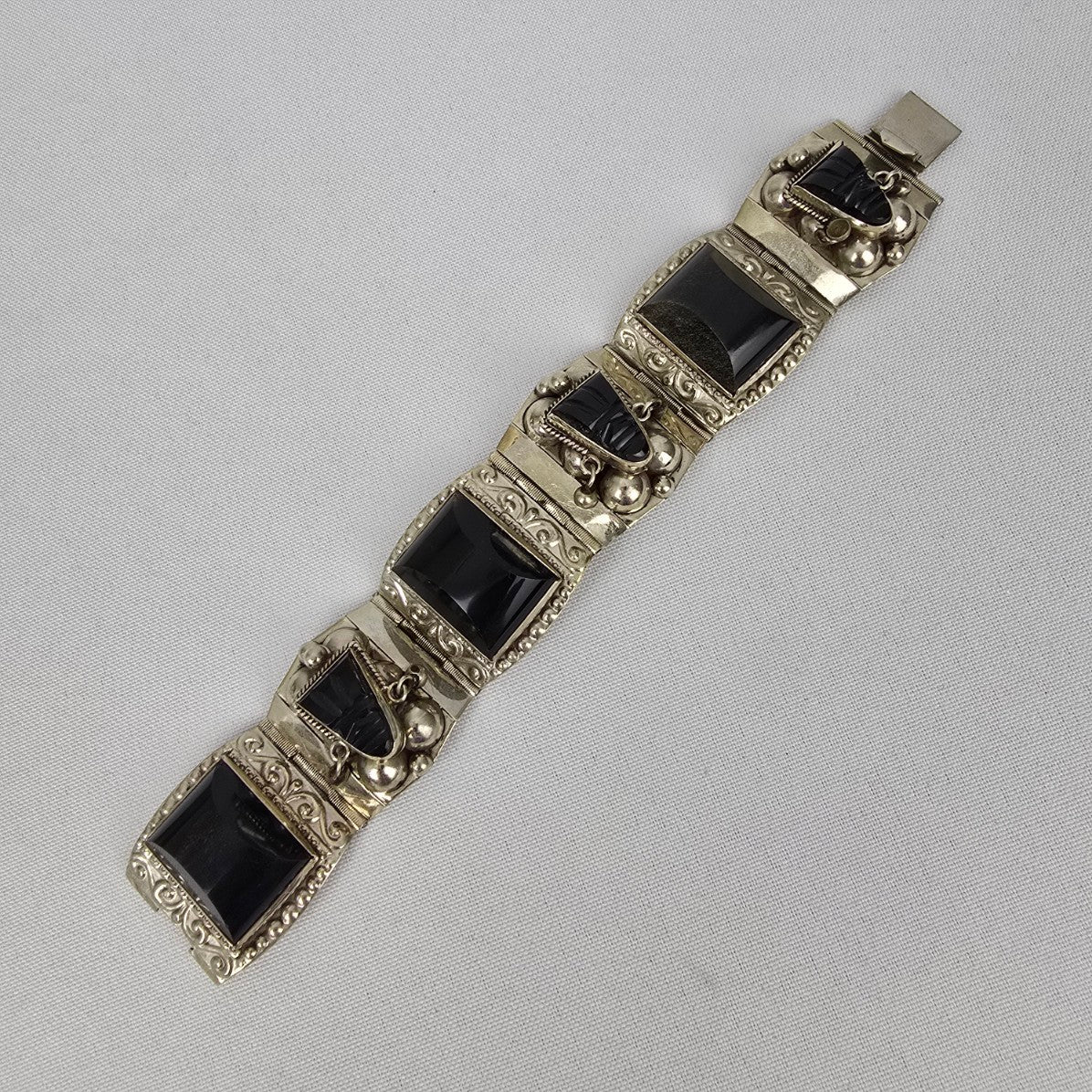 Vintage Taxco 925 Onyx Carved Silver Link Bracelet