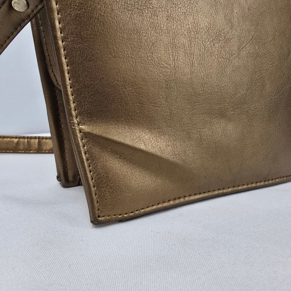 Vintage Brown & Gold Shoulder Purse