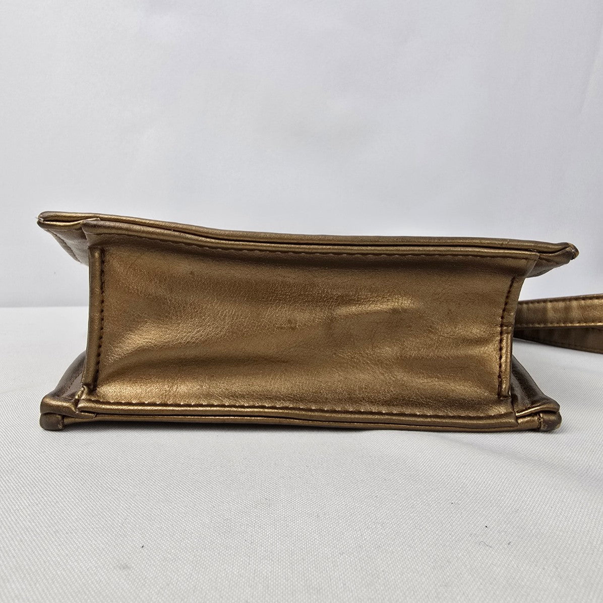 Vintage Brown & Gold Shoulder Purse