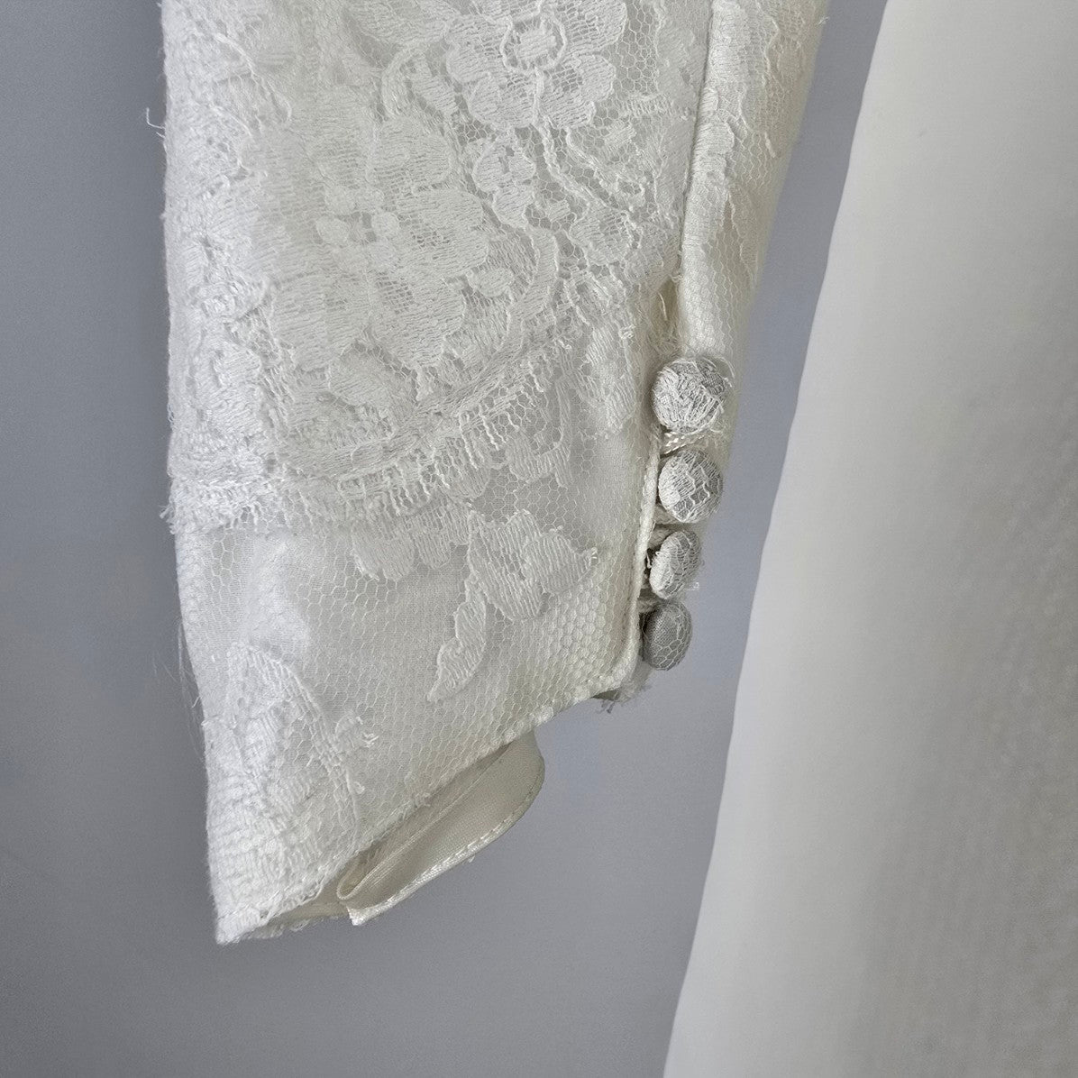 Vintage White Lace Detail Boat Neck Wedding Dress Size XS