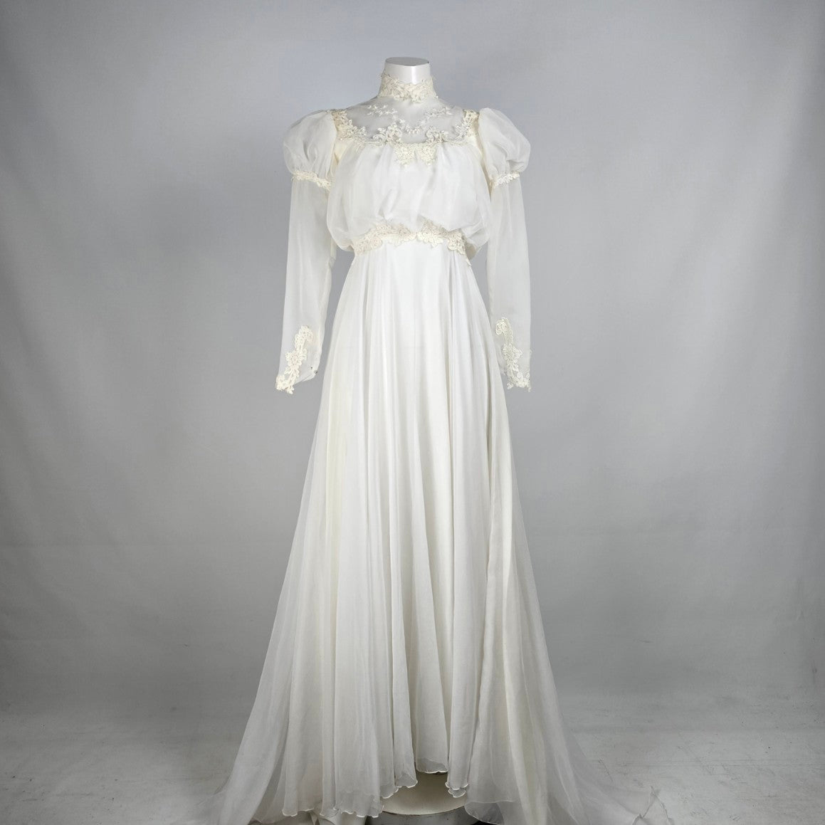 Vintage White Lace Puff Sleeve High Neck Wedding Dress Size XS
