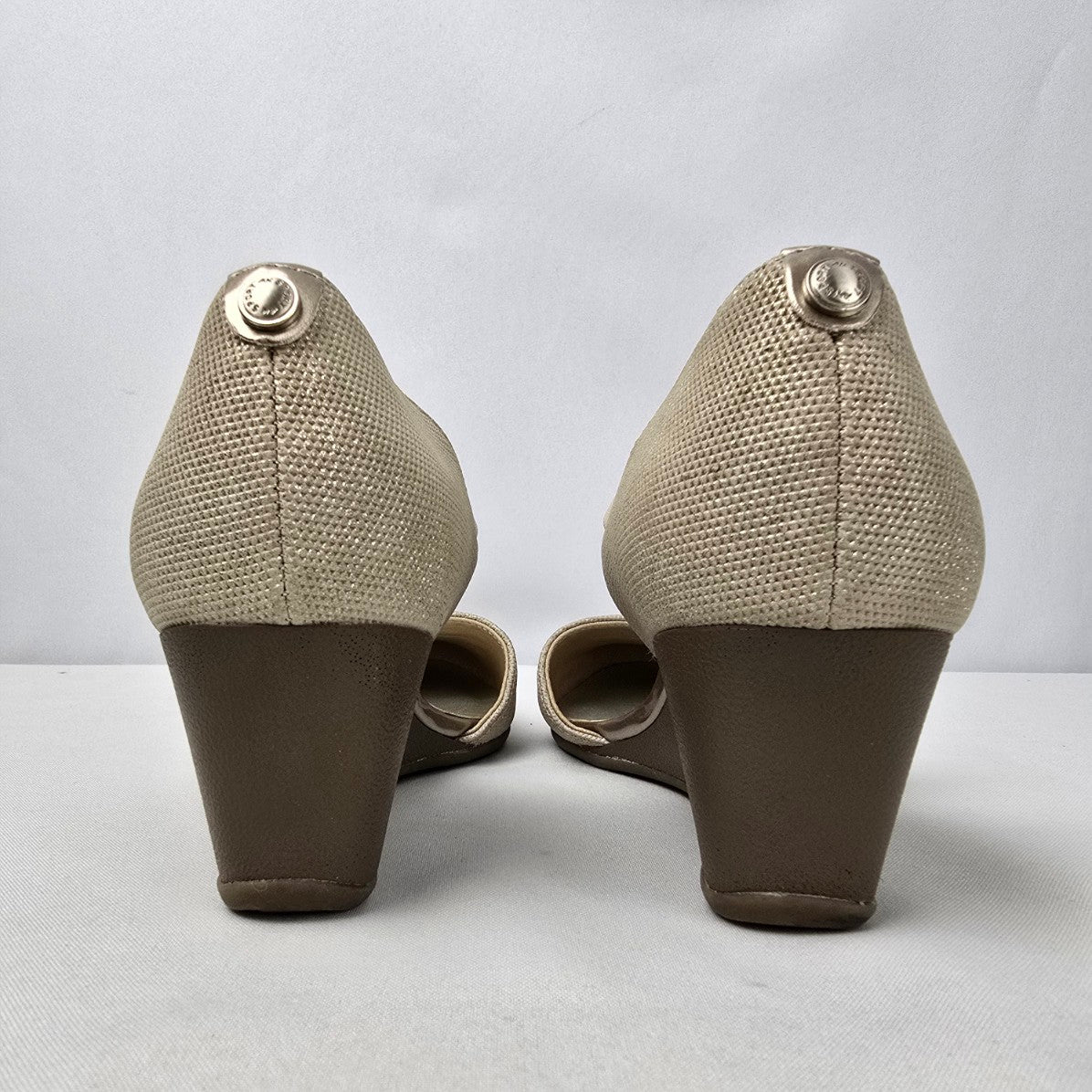 Anne Klein Cream Strappy Wedge Shoes Size 8.5