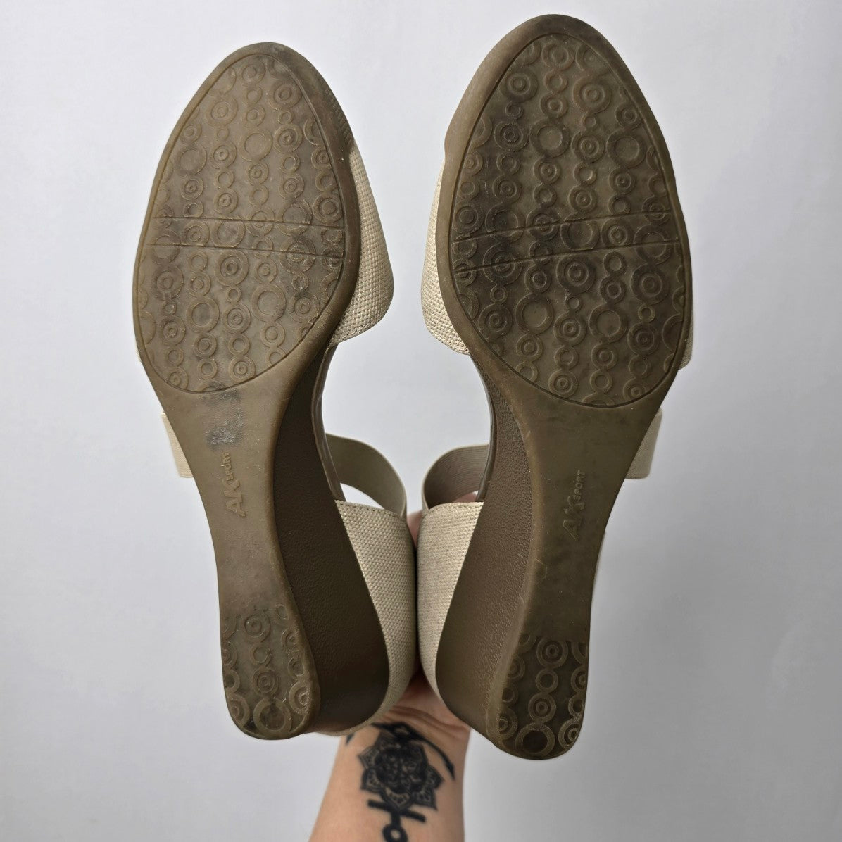 Anne Klein Cream Strappy Wedge Shoes Size 8.5