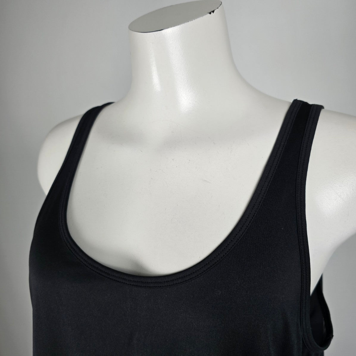 Abercrombie & Fitch Black Sleeveless Top Size L