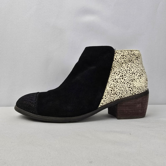 Shoe The Bear Animal Print Calf Hair Suede Ankle Booties Size 8.5