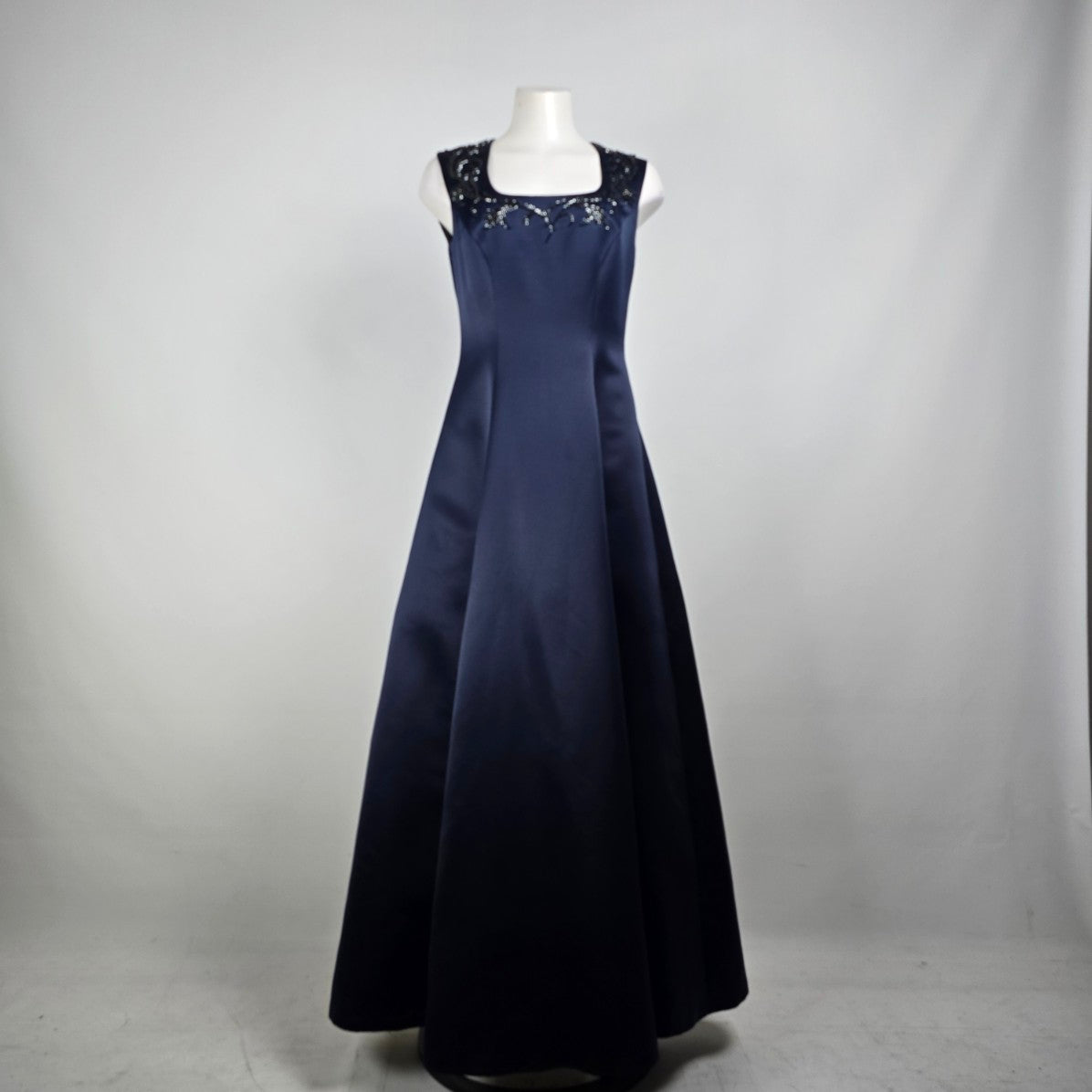 Liz Claiborne Night Blue Satin Beaded Detail Long Gown Size 8