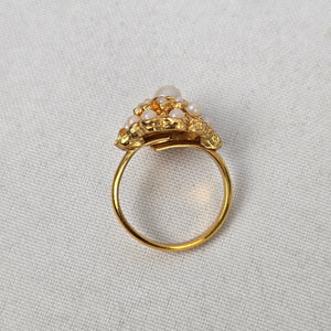 Vintage Gold Tone Faux Pearl Ring Size 7.5
