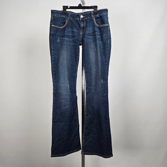 Wax Jeans Low Rise Boot Cut Embroidered Studded Pockets Denim Jeans Size 11