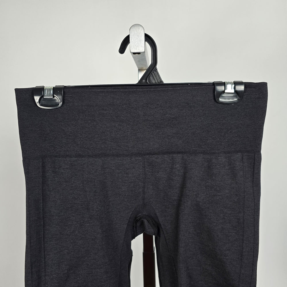 Lululemon In The Flow Crop II  Deep Coal Leggings Size 4