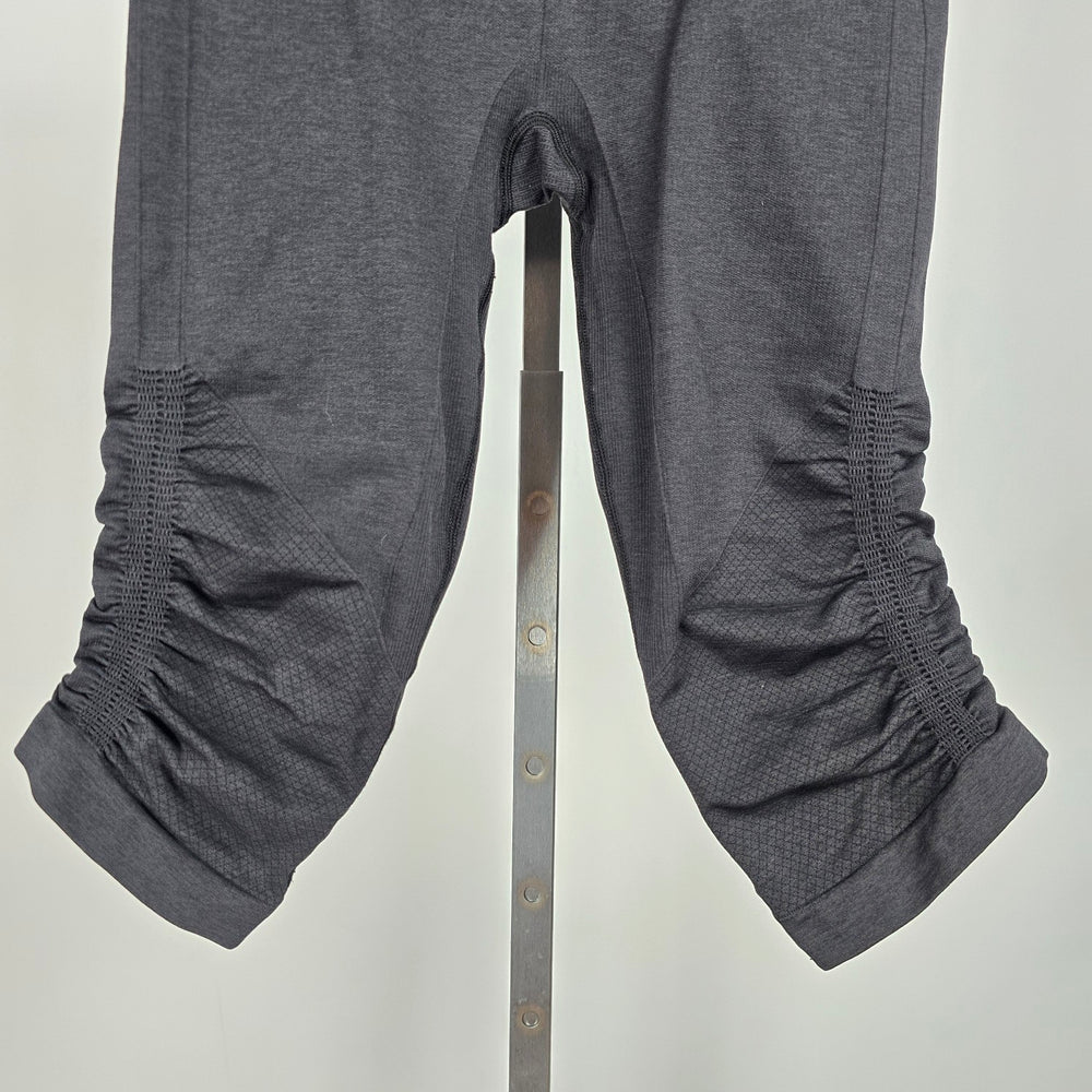 Lululemon In The Flow Crop II  Deep Coal Leggings Size 4