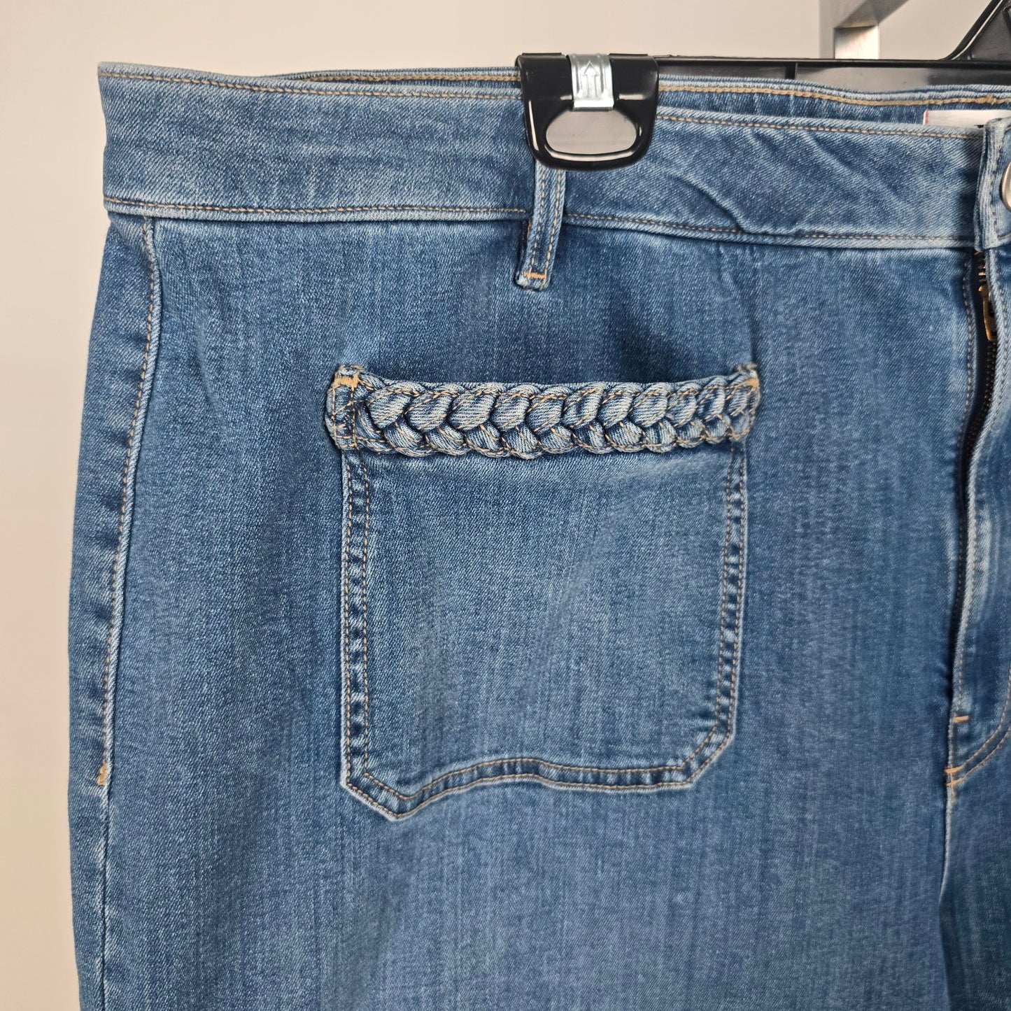DC Jamb Large Wide Leg Curvy Medium Wash Braided Detail Jeans Size 26