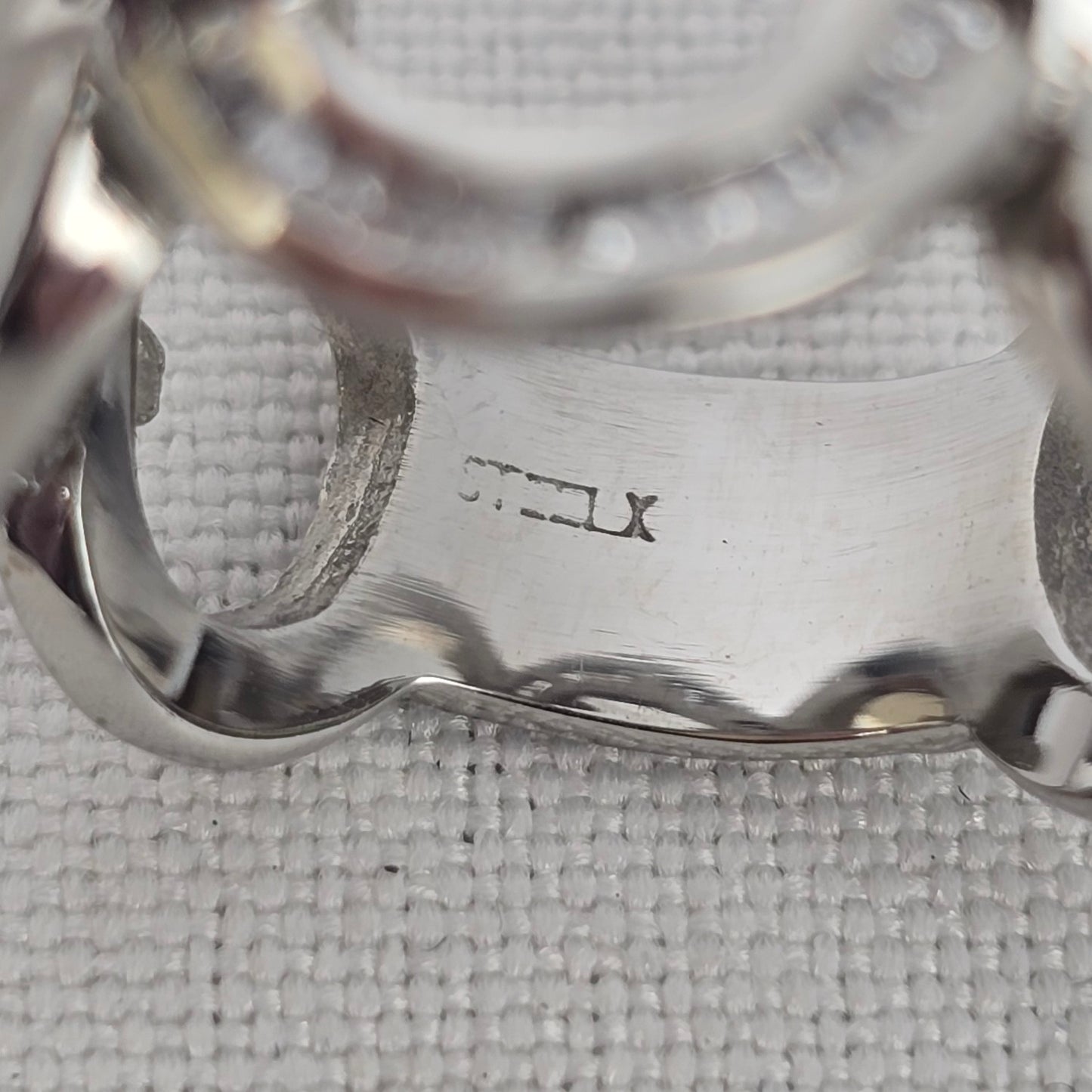 Steel X Silver Crystal Circle Ring Size 6