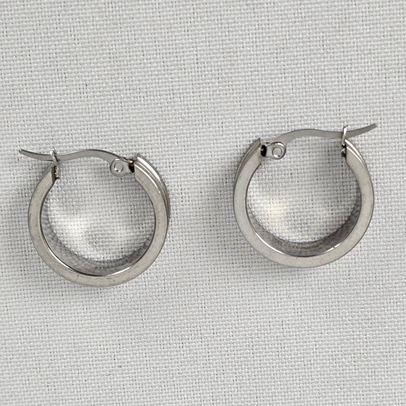 Steeltime Stainless Steel Silver Hoop Earrings