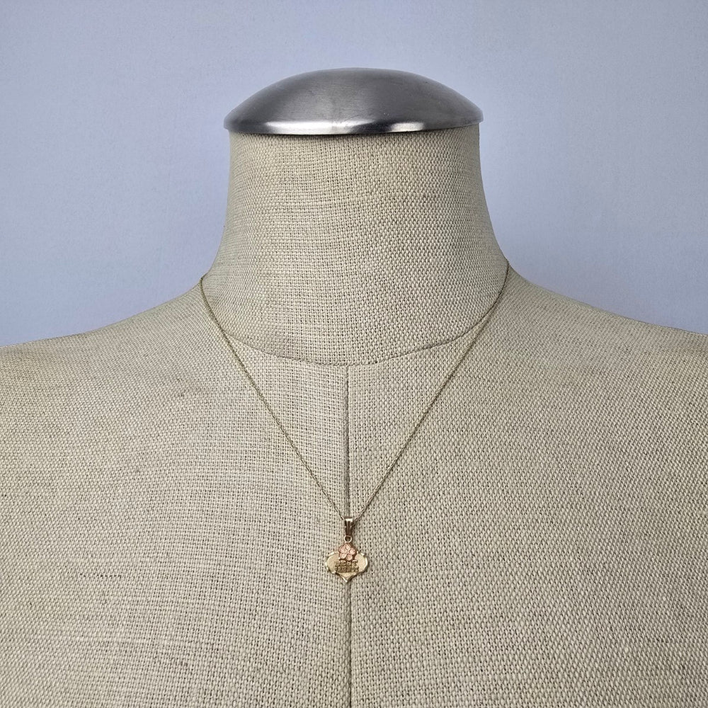 10k Gold Flower Best Friend Pendant Chain Necklace