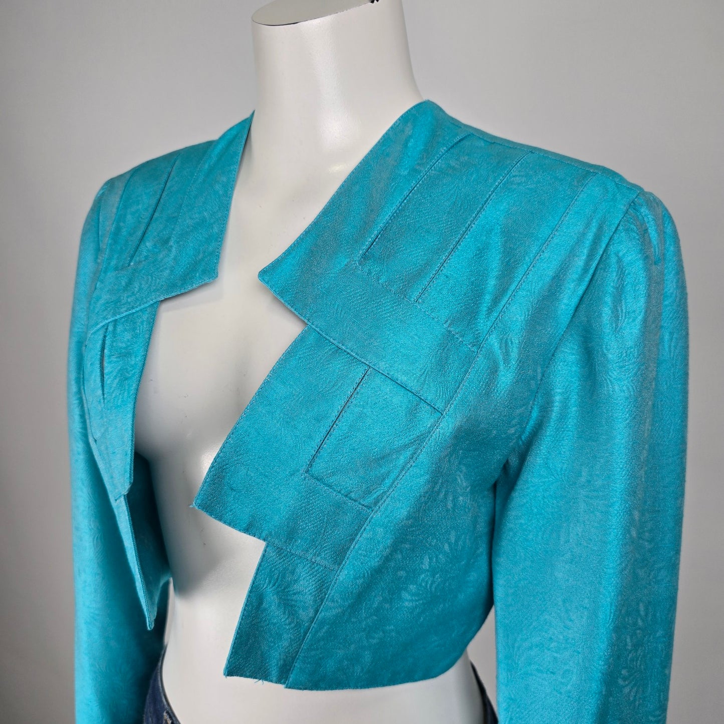 Vintage Zakura Blue Cropped Blazer Size 4