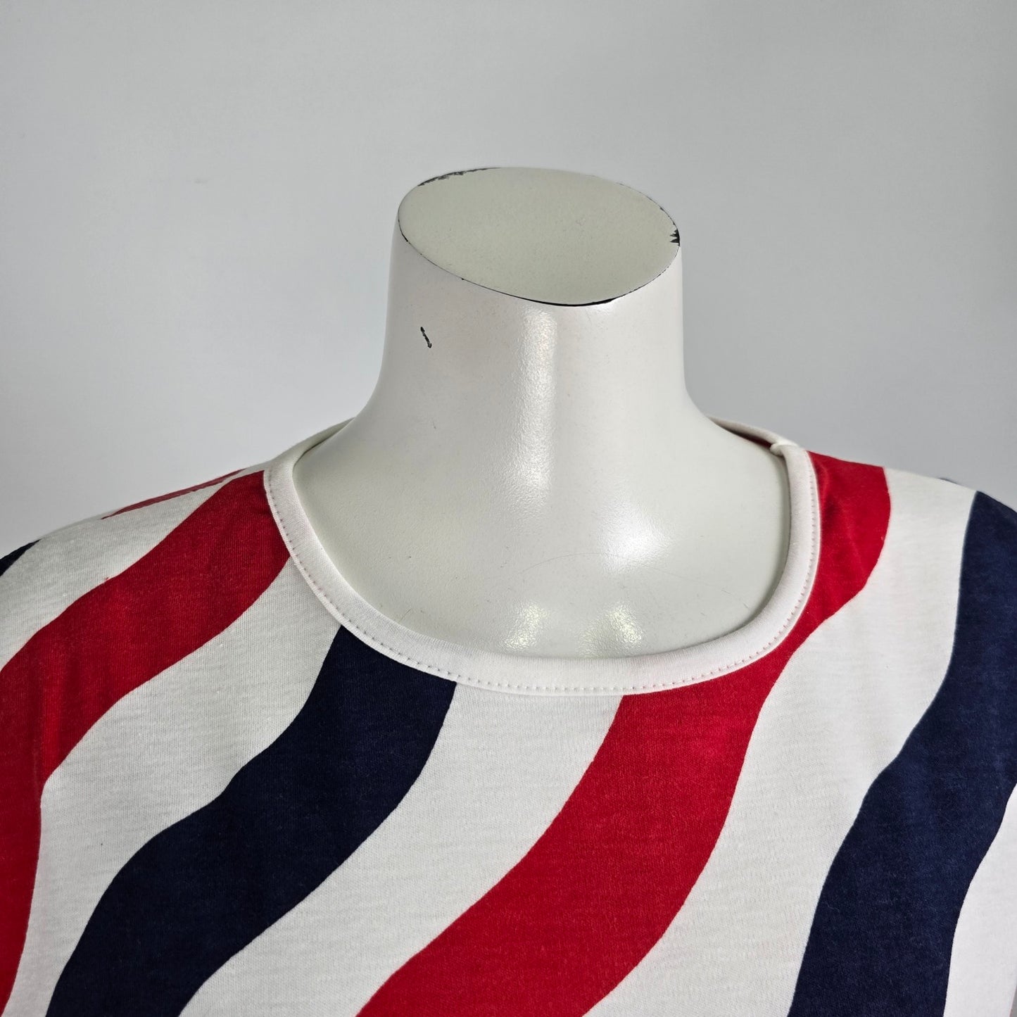 Vintage Sensations Red Diagonal Striped Belted Tshirt Size 8