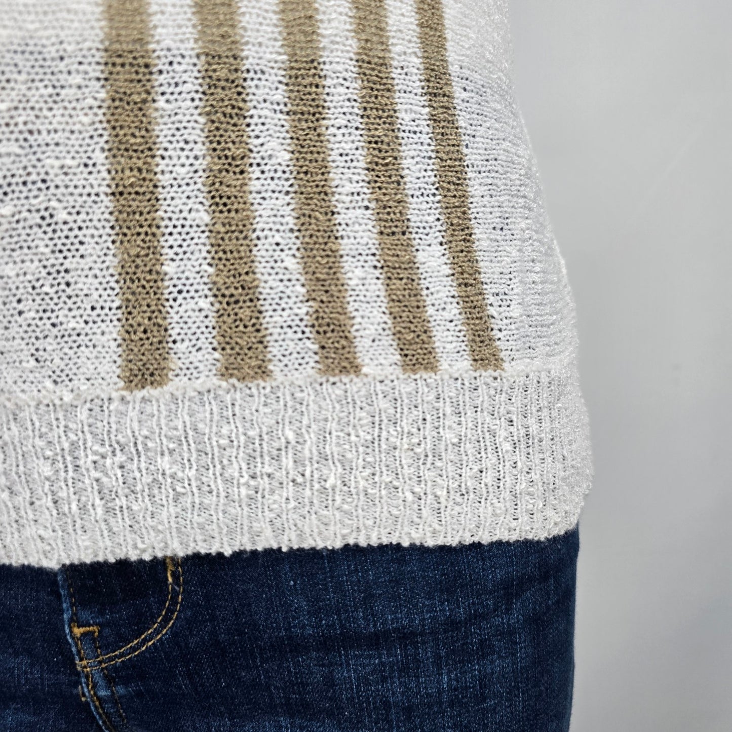 Vintage Alia White & Blue Knit Sweater Size M